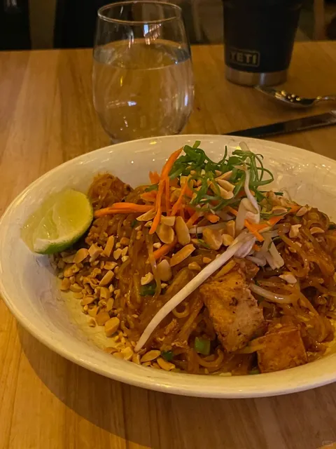 Vegas | Thai Food 🇹🇭 Lotus of Siam