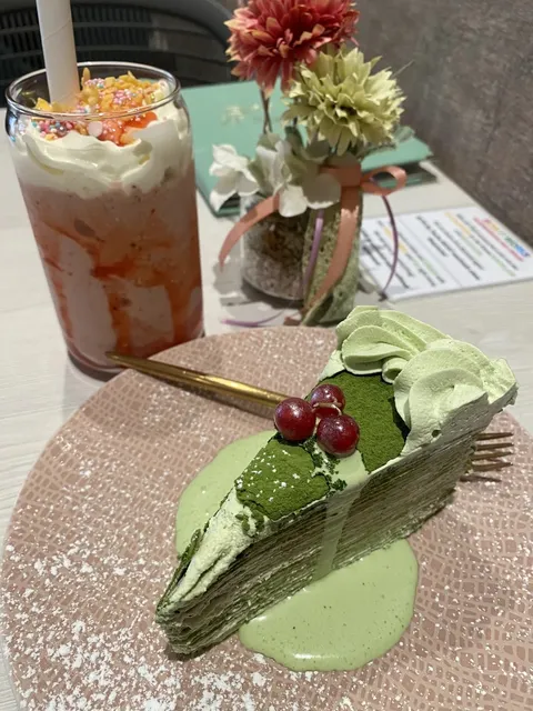 🇩🇪 Matcha Mille-Feuille Heaven!