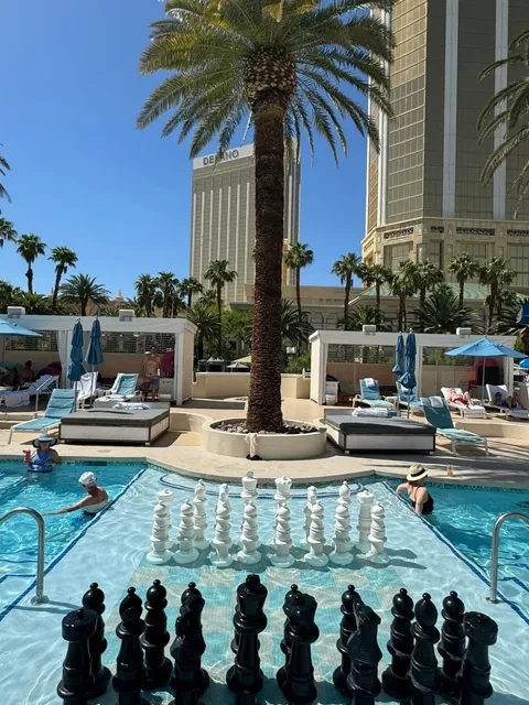 🇺🇸 Las Vegas Hotel Review: Delano Las Vegas at Mandalay Bay! 🏨✨