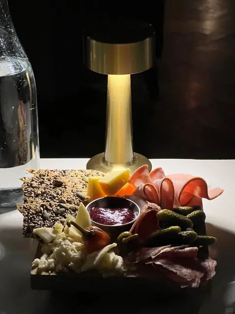 Chicago's Best Cocktail Bar — If You Can Find It 🕵️‍♂️✨