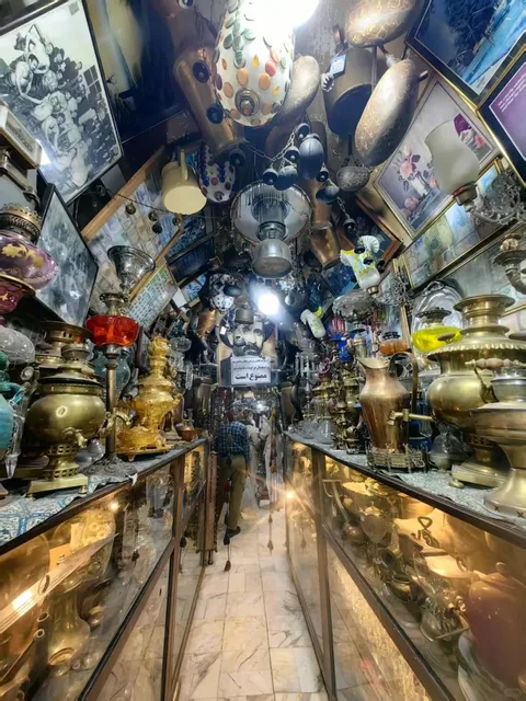 🇮🇷 Isfahan Grand Bazaar 🛍️ Century-Old Tea House 🍵 Horse Carriage 