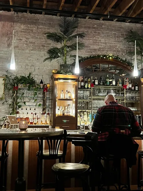 LA Date Night Spot | A Must-Try Black Truffle & Chicken Liver Toast