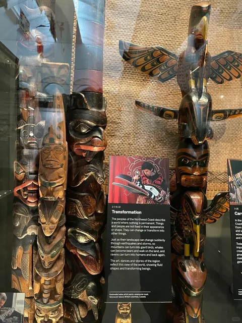 In London, Even a Random Bike Ride Leads to Museums! 🚴‍♂️🏛️