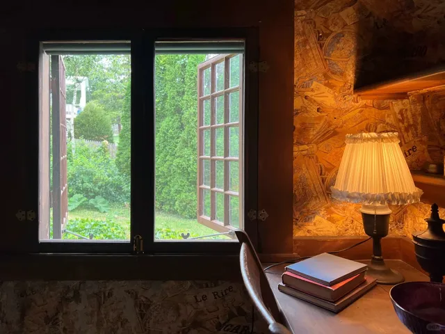 “Boston” Absolutely Gorgeous Seaside Cottage 🌳🌿