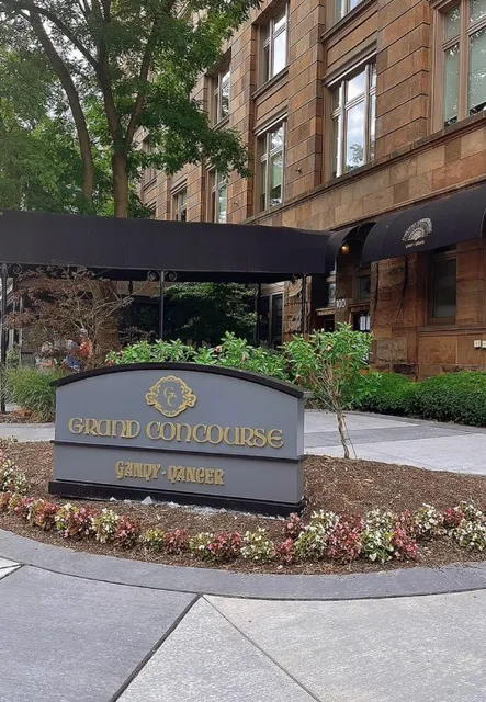 🚂 Grand Concourse | Historic Elegance & Riverfront Romance