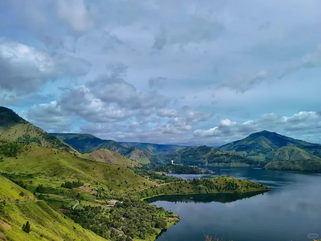 🇮🇩 This Indonesian Town is More Beautiful Than Switzerland? 🇨🇭