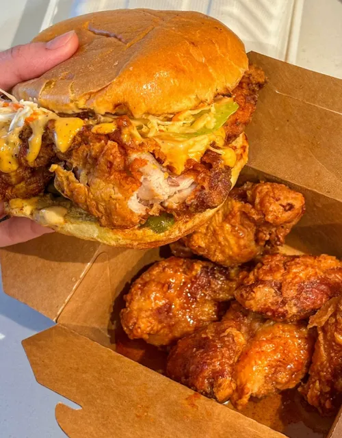 ​​Toronto’s Best Nashville Hot Chicken | Juicy Birds  🍗🔥