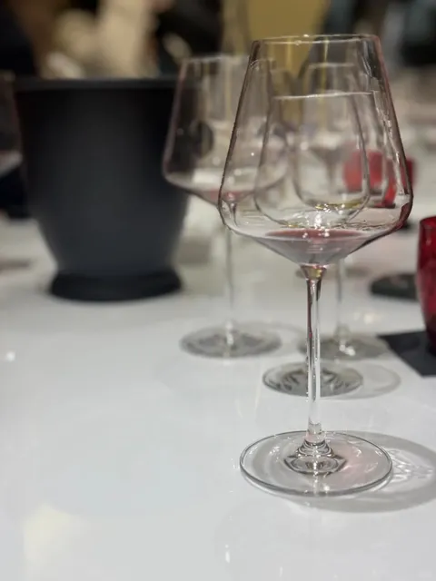 Avignon's Chic French Hideaway: Bibendum! 🍽️✨