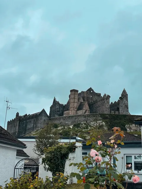 Irish Travel - Rock of Cashel