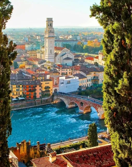 🇮🇹 First Stop of the Trip: 💗 Verona