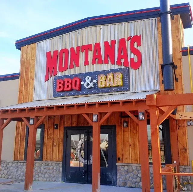 Regina’s Montana’s: A Cozy Country-Style Feast 🍴🌾