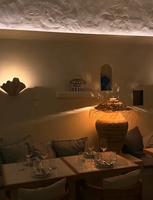 🤍 The Isla Replacement Diaries | A Love Story with Tapas (and Hives)