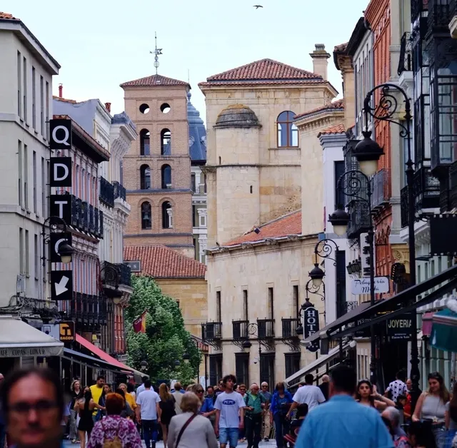 🏰 León: A Timeless Gem of Spain 😍