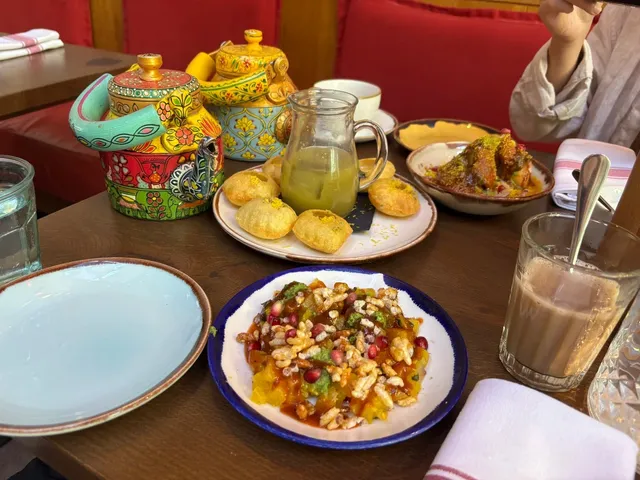 ​​🇬🇧 Explosive Flavors! London's Must-Try Indian Afternoon Tea 🫖​​