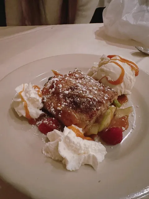 Milwaukee's No. 1 German Experience – Mader's Restaurant 🍻