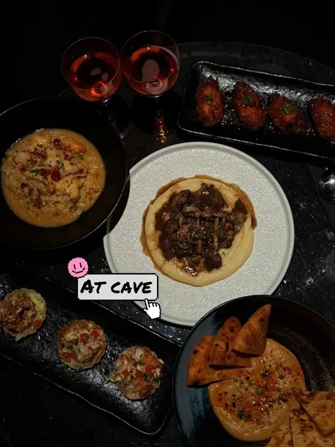 Dinner in a Cave (1)🌹