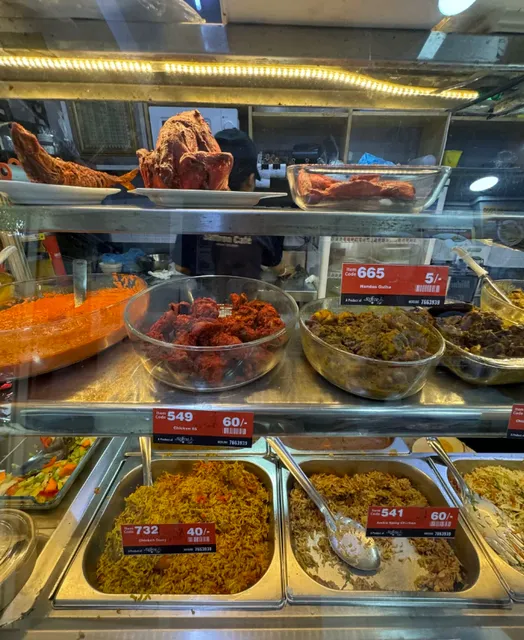 A Hidden Gem in Maldives｜Saffron Cafe: Taste the World in One Bite 🌍