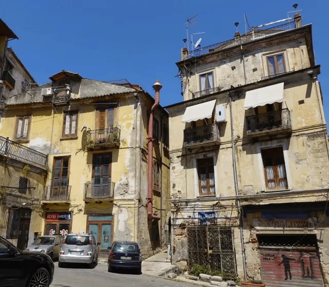 Cosenza Travel Guide 