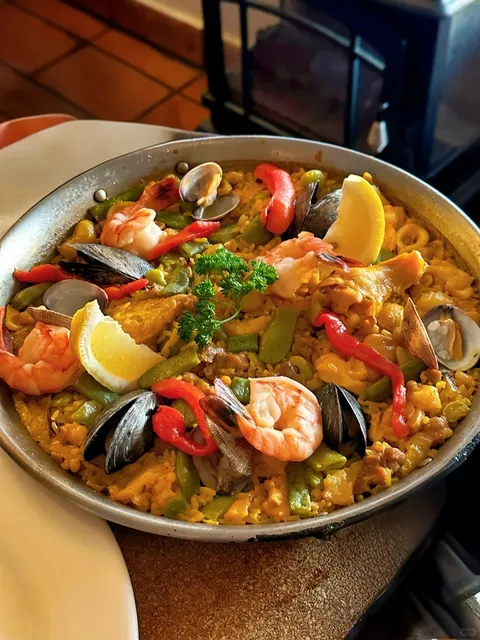 Los Angeles Melrose Spanish 🇪🇸 Pretty Food