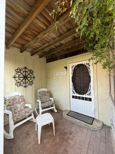 🏖️ An Amazingly Efficient Apartment Just Steps from the Beach! 🌊