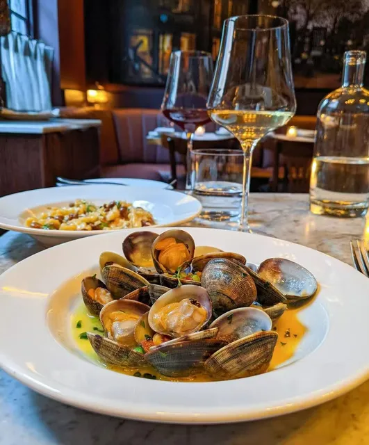 The food you must taste: Ottawa Garlic Clam