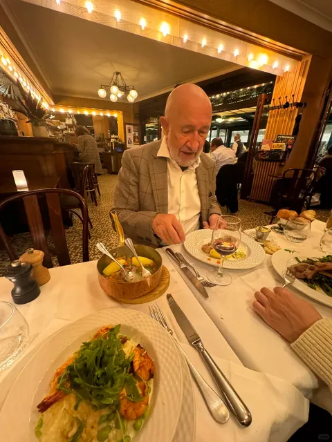 Don't Miss This Centennial Restaurant Only Parisians Know About 🌆