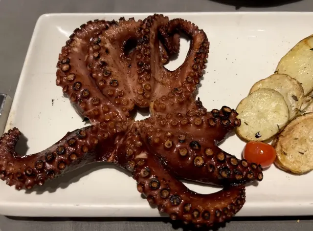 The most delicious and upscale Lebanese cuisine in all of Cairo!