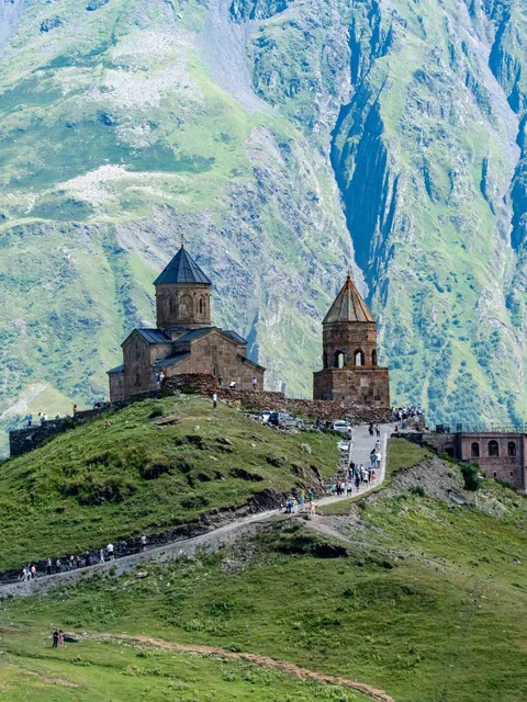 Bye-bye to the "work vibes"~ I'm heading to God's backyard!!! 🏟😅