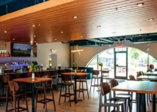 🍽️ BLUE SKY KITCHEN & BAR | A Bright Spot for Creative Comfort Food