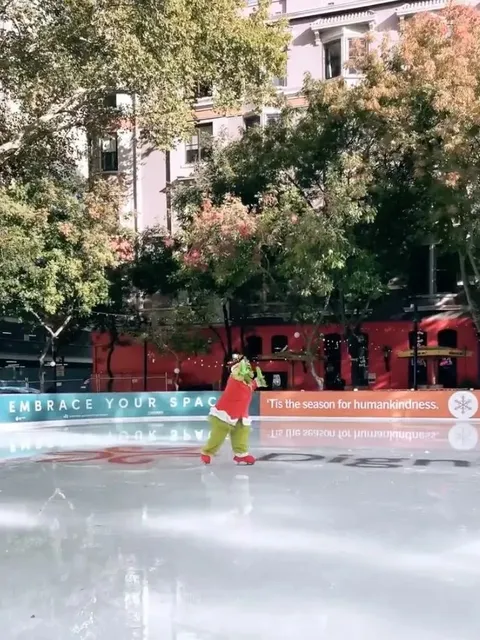 ⛸️ Sacramento Outdoor Ice Rinks Guide ❄️