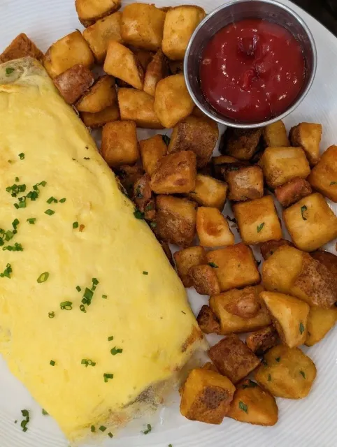 An Elegant Breakfast at a Luxury Hotel 🍳☕