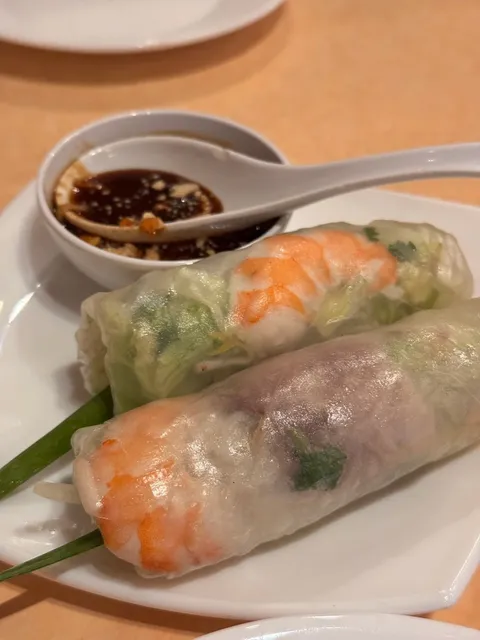 🍽️ Eating My Way Through St. Louis! 🥢