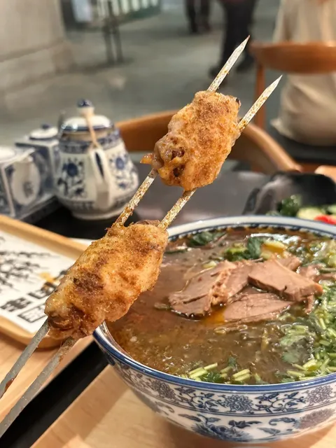 In London! As High as the Rent Is, as Affordable as the Noodles Are！！✨