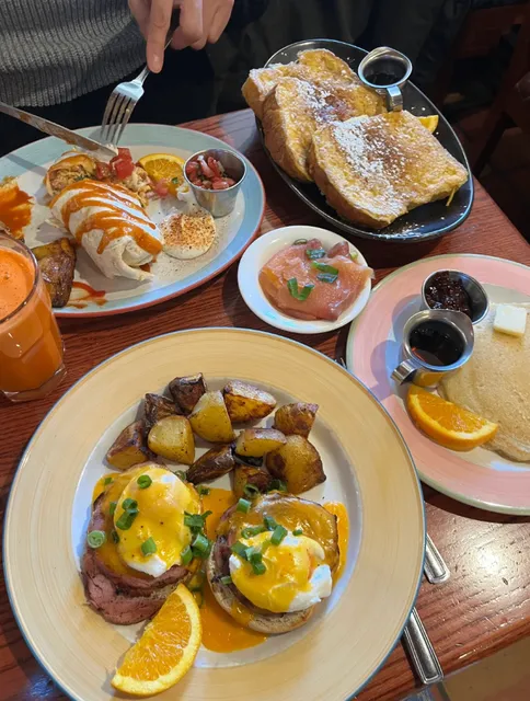 ​​Banff's Best Brunch | Coyotes Southwestern Grill 🌶️🍳