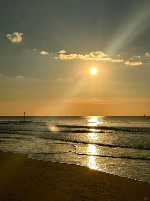 🇳🇱 Netherlands | No One Leaves The Hague's Beach Unhealed 🥹