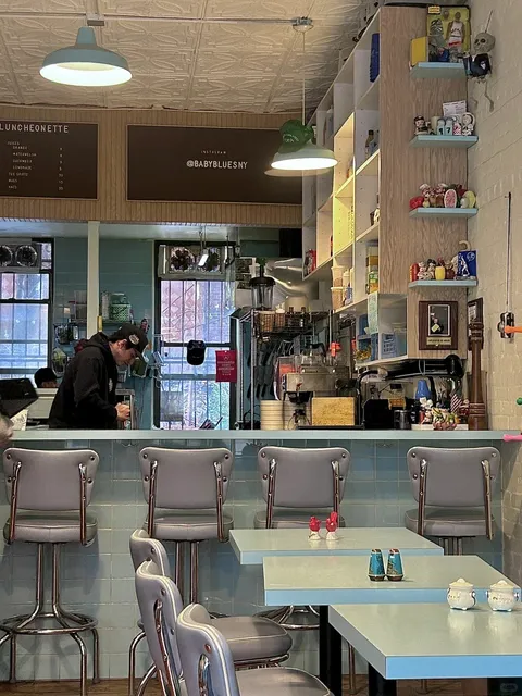 NYC Hidden Gem: A Gorgeous Baby Blue Brunch 🌊