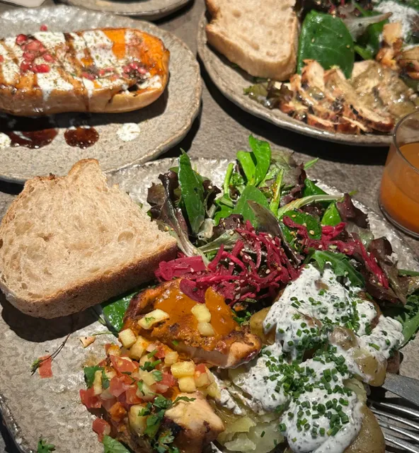 🇪🇸| Warren loves to eat healthy food