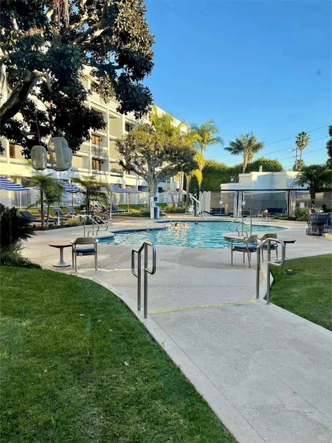 So This Is the Right Way to Experience an Irvine Hotel 😭💡