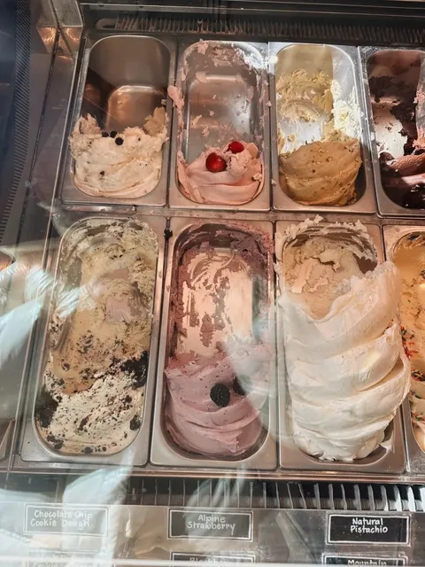 🍦 Don't Miss This Retro Gelato Spot When You're in Aspen! 🏔️