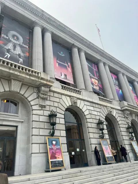San Francisco Opera Presents Verdi's "Un Ballo in Maschera"🌟🎭