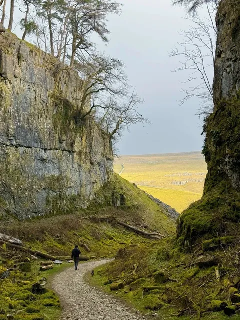 🇬🇧 Flying Over the Mountain Like a Bird in the Yorkshire Dales