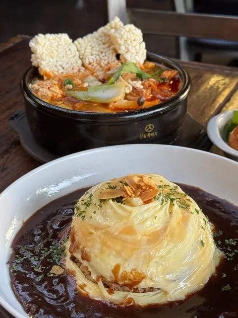 🇨🇦 ​​Green Leaf Cafe - BBY's Hidden Gem Takes Flight!​​ 🍃✈️