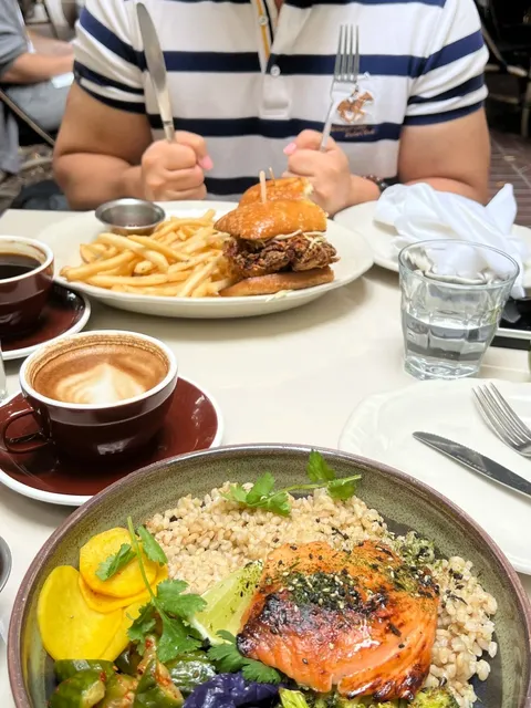 A Truly Amazing Brunch Spot in LA 🥐 Superba Food 💕