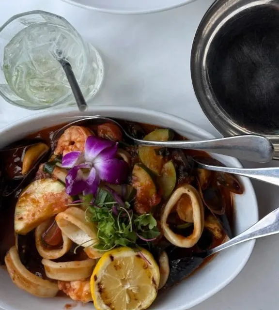 Mia Bella Restaurant 🍝 | Cleveland's Little Italy Treasure Since 1918