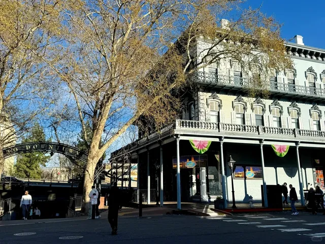 🇺🇸 Sacramento | Half-Day City Walk in California's Capital! 🚶‍♀️✨