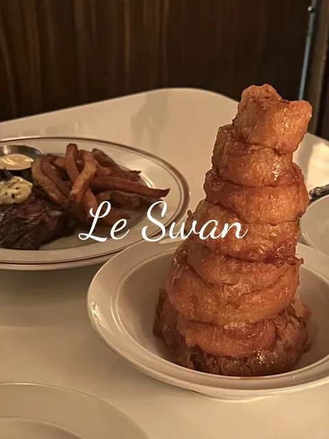 Le Swan - A French Brasserie Straight Out of a Film 🎞️  
