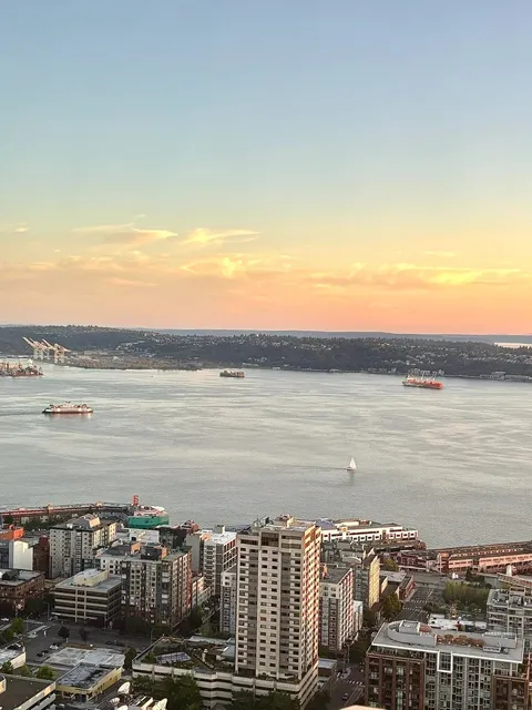 Seattle 3-Day Car-Free Adventure (Part 2) 🚎✨