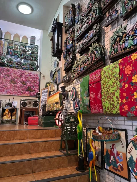 🛍️ ​​Surabaya Souvenir Secrets: Skip the Malls & Visit Mirota Instead