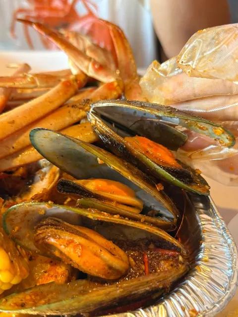 Seafood Lovers Must Try! All-You-Can-Eat Cajun Seafood in Ktown 🦞