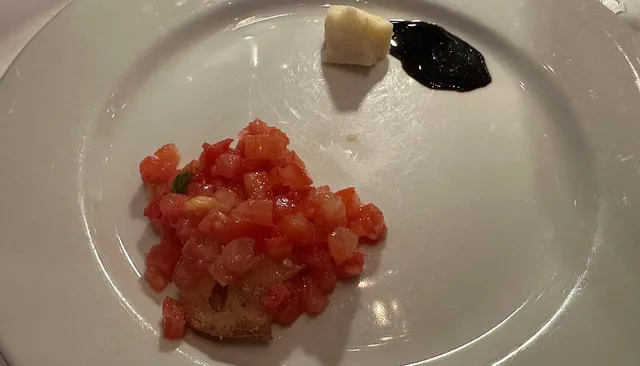 Great Location & Food Quality in Miami ($$$) 🍷🐙